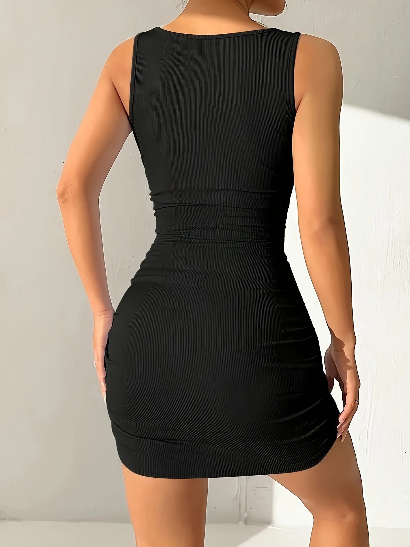 2026 New Sexy Ruched Bodycon Mini Dress - Square Neck Sleeveless Slim Fit Solid Color Clubwear for Parties & Daily Wear